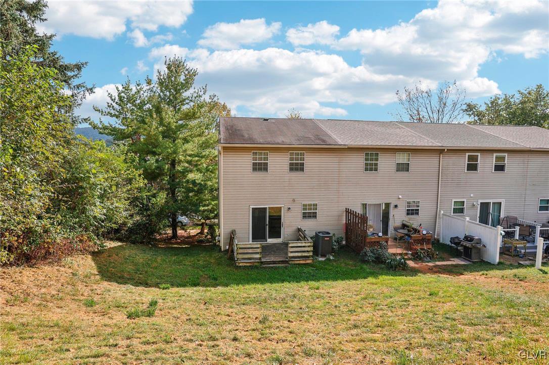 1236 Stanford Road Bethlehem, PA 18018 - Photo 29 of 31 Gallery Image 29