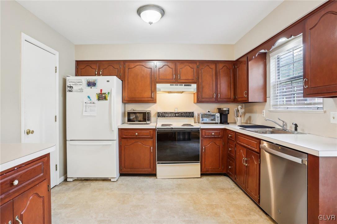 1236 Stanford Road Bethlehem, PA 18018 - Photo 10 of 31 Gallery Image 10