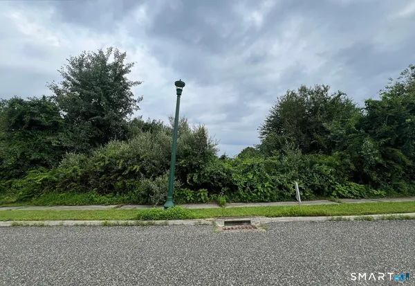 $59,000 | 29 Farm View Drive, Norwich, CT 06360