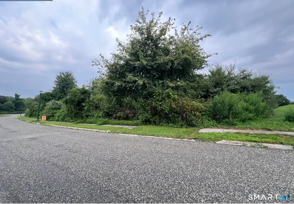 $59,000 | 29 Farm View Drive, Norwich, CT 06360