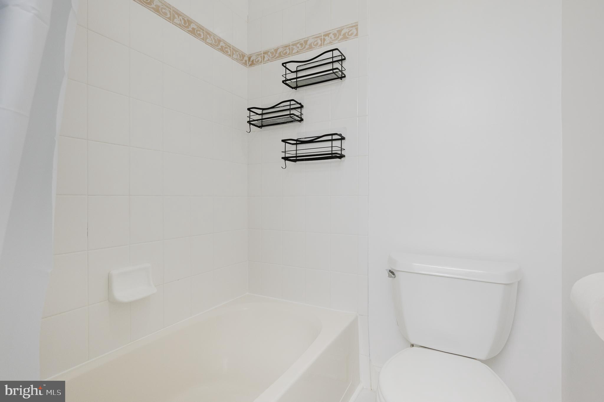 130 Fallston Meadow Court Fallston, MD 21047 - Photo 55 of 80 a bathroom with a bathtub