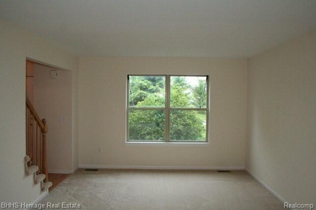 6981 Kestrel Ridge Road Brighton, MI 48116 - Photo 6 of 19 Living Room