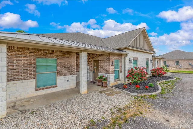 $2,185 | 4011 Golden Eagle Drive, Unit A, Bryan, TX 77808