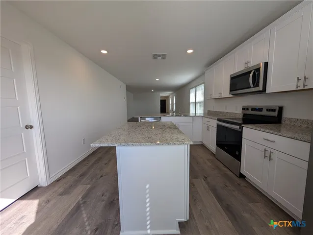 $2,195 | 862 Bluegrass Point, New Braunfels, TX 78130