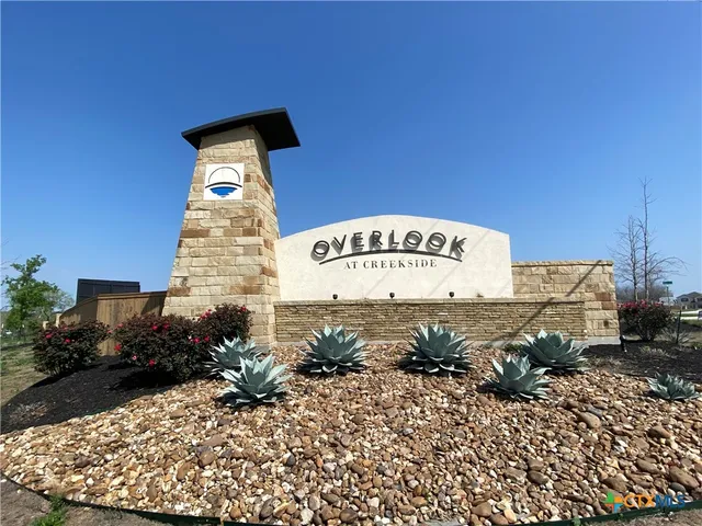 $2,195 | 862 Bluegrass Point, New Braunfels, TX 78130