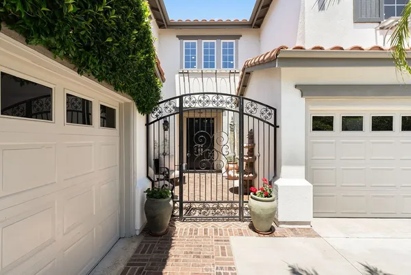 a view of an entryway