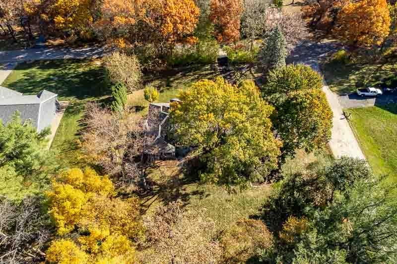 11948 Southgate Road Roscoe, IL 61073 - Photo 67 of 73 a view of a yard with plants