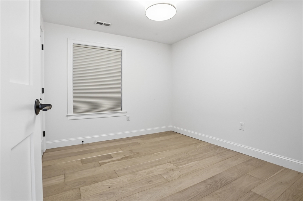 14 Temi Road Chelmsford, MA 01824 - Photo 23 of 40