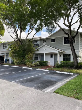 $345,000 | 10537 Northwest 8th Street, Pembroke Pines, FL 33026