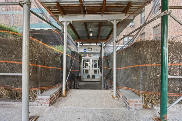 $319,000 | 2835 Webb Avenue, Unit 9E | Kingsbridge Heights
