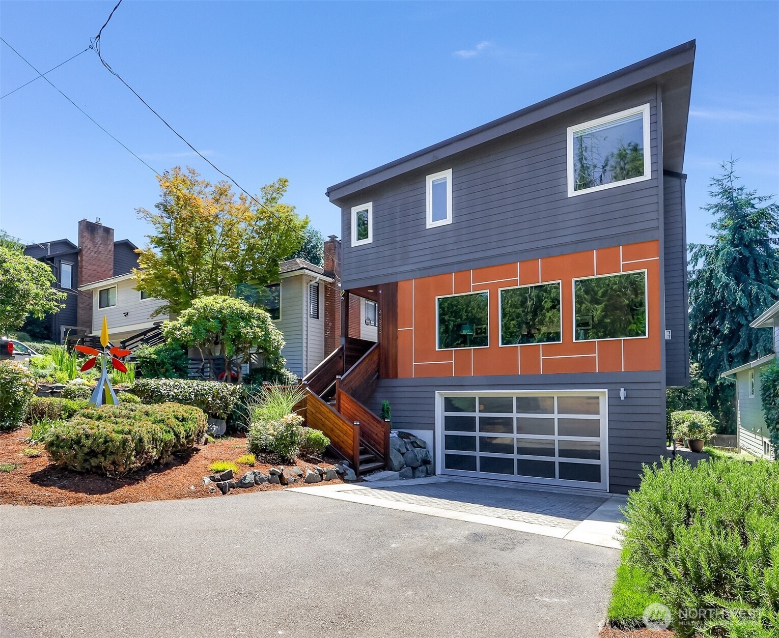 4333 Southwest Trenton Street Seattle, WA 98136 - Photo 2 of 39 Gallery Image 2