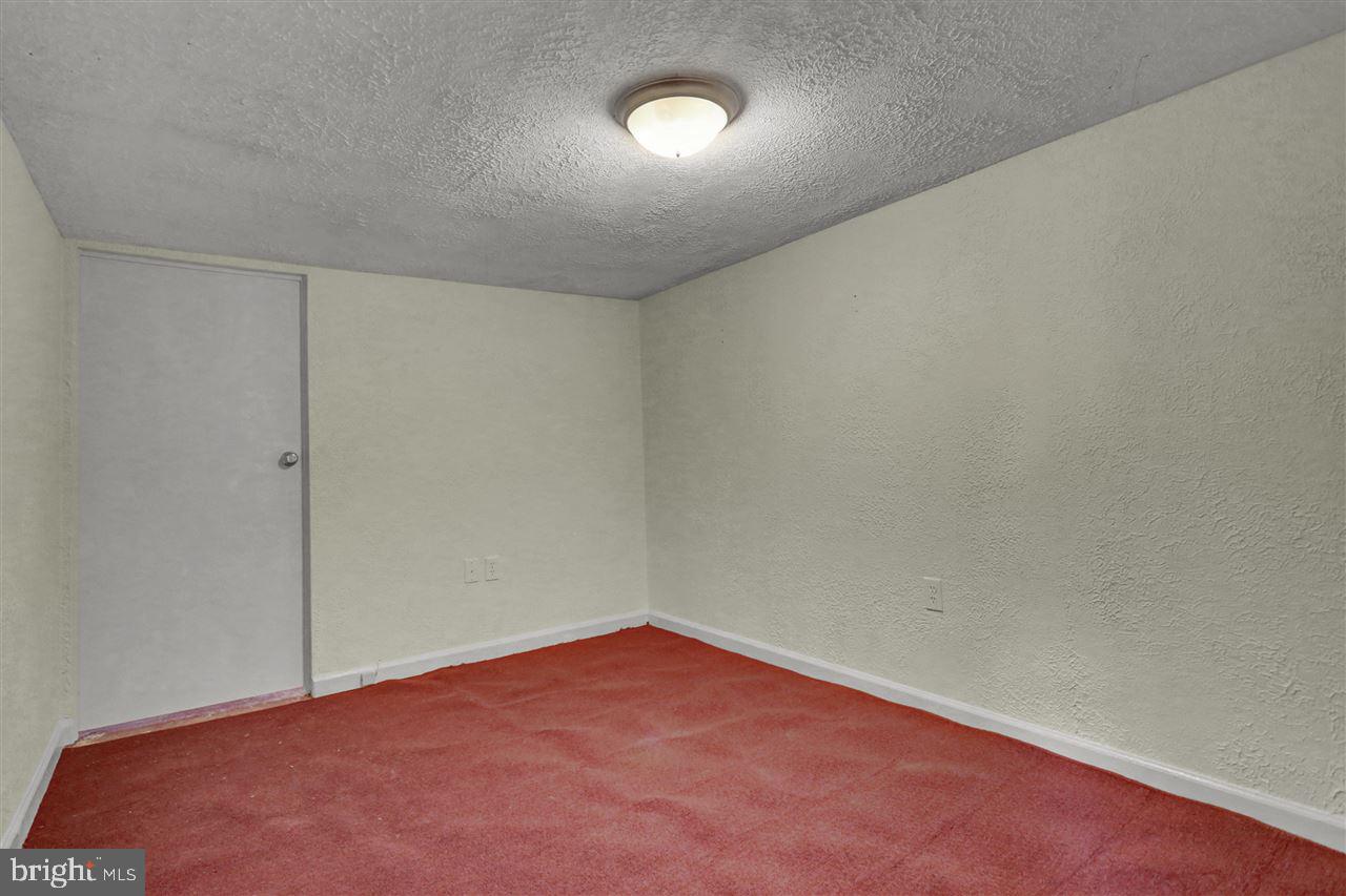 2441 Cambridge Road York, PA 17402 - Photo 28 of 34 Gallery Image 28