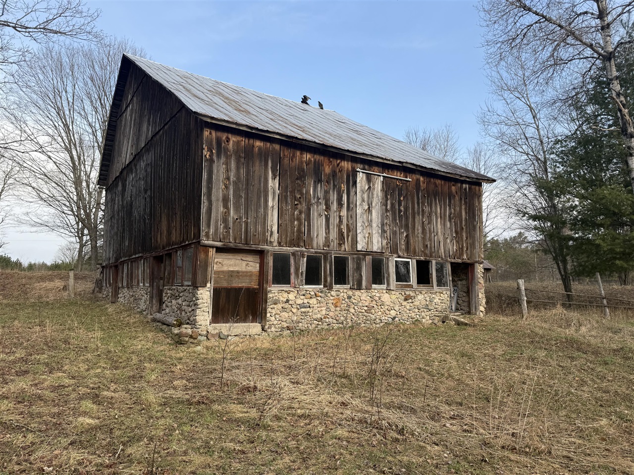 7 East 7 Mile Road Kingsley, MI 49649 - Photo 1 of 21