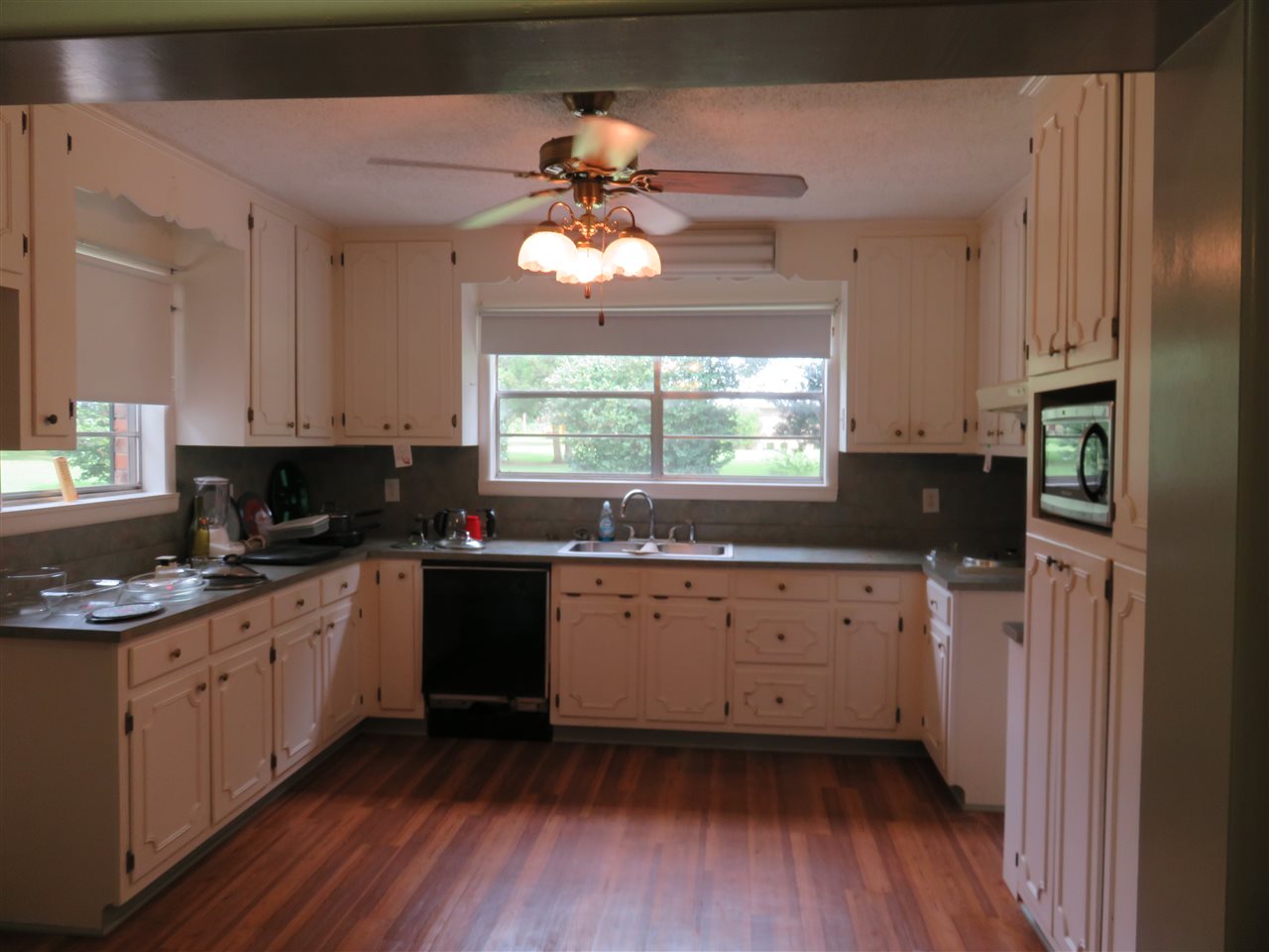 28200 Frito Lay Road Loxley, AL 36551 - Photo 2 of 12 Kitchen