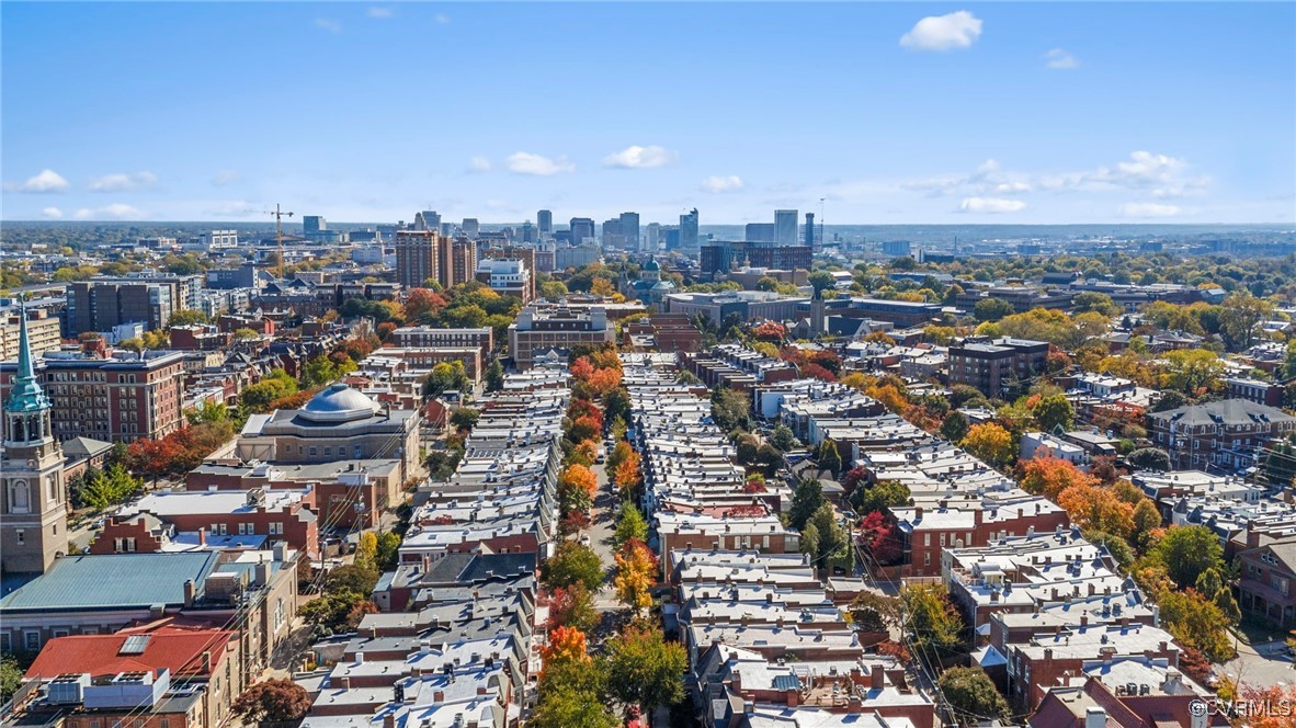 413 Stuart Circle, Unit PLD Richmond, VA 23220 - Photo 44 of 47 an aerial view of a city