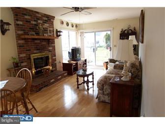 45 Stratford Road Southampton, NJ 08088 - Photo 7 of 11 Family Room