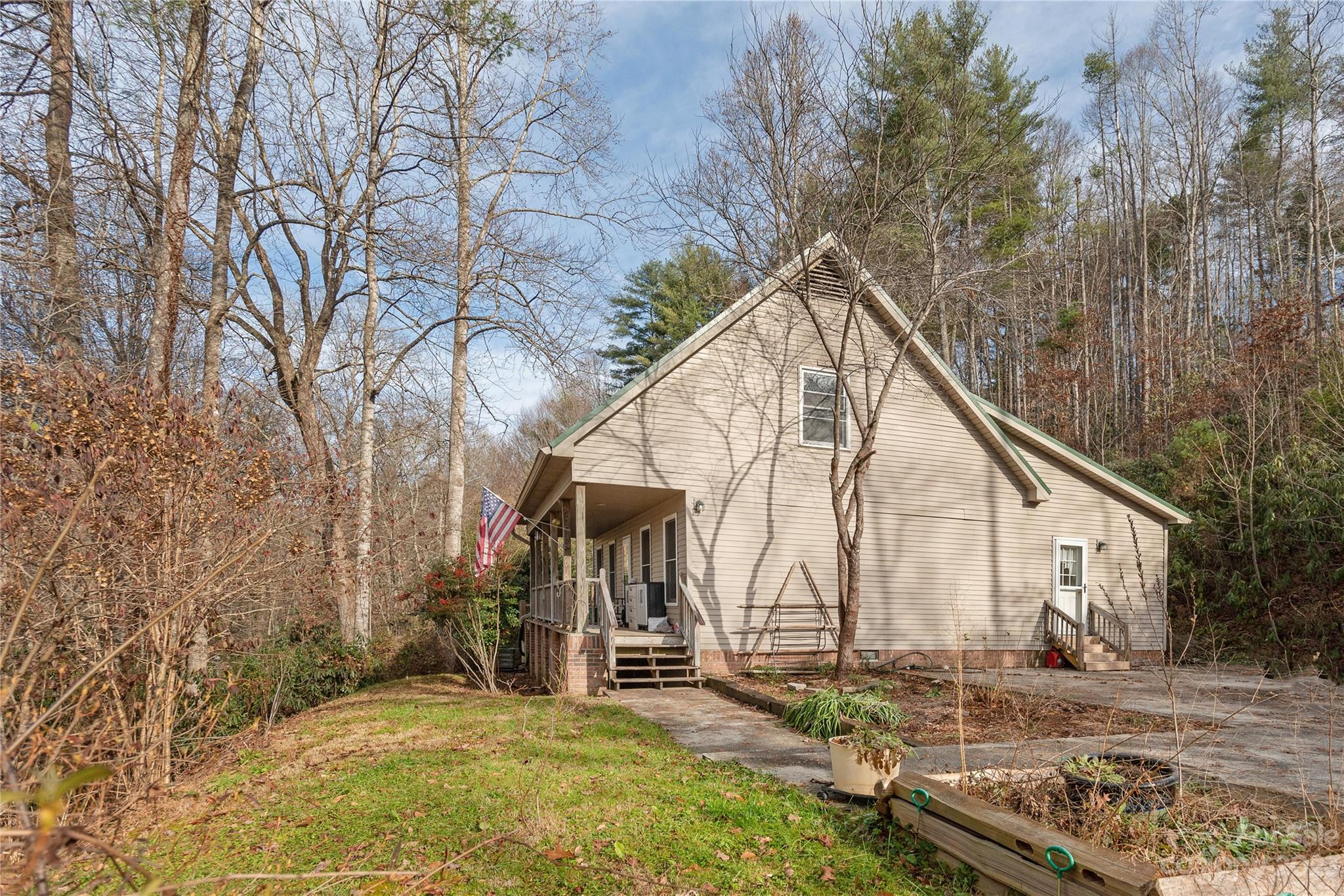 162 Ashe Road Rosman, NC 28712 - Photo 2 of 25 Gallery Image 2