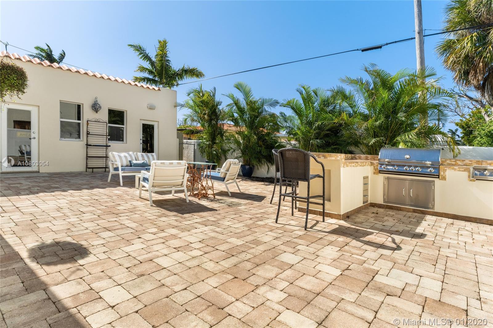 5514 Pine Tree Drive Miami Beach, FL 33140 - Photo 13 of 16