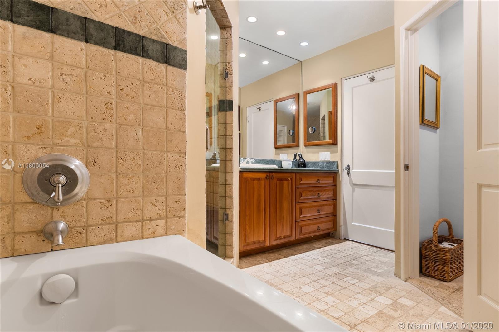 5514 Pine Tree Drive Miami Beach, FL 33140 - Photo 7 of 16