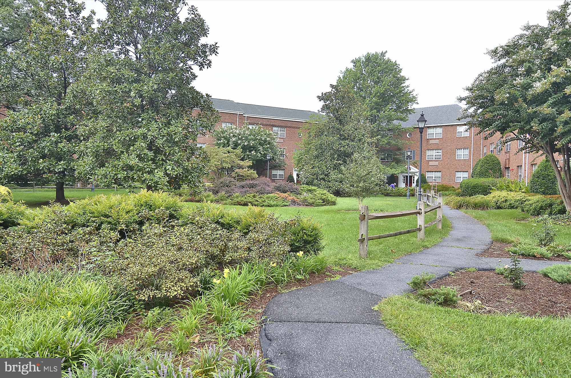 1602 West Abingdon Drive, Unit 202 Alexandria, VA 22314 - Photo 30 of 60 Potowmack Crossing Open Space