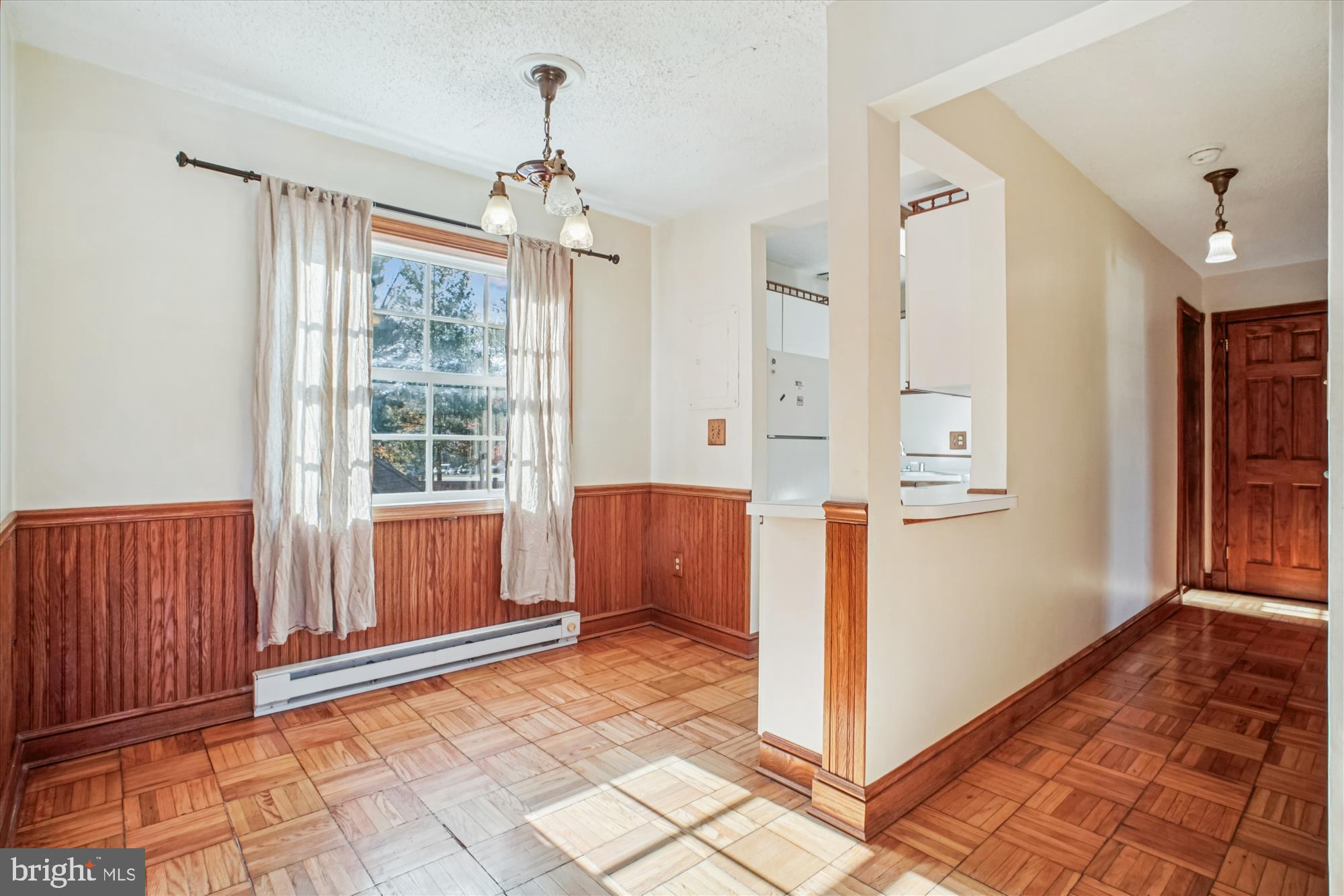 1602 West Abingdon Drive, Unit 202 Alexandria, VA 22314 - Photo 9 of 60 Dining Room