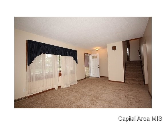2435 Arrowhead Drive Springfield, IL 62702 - Photo 3 of 24 Gallery Image 3