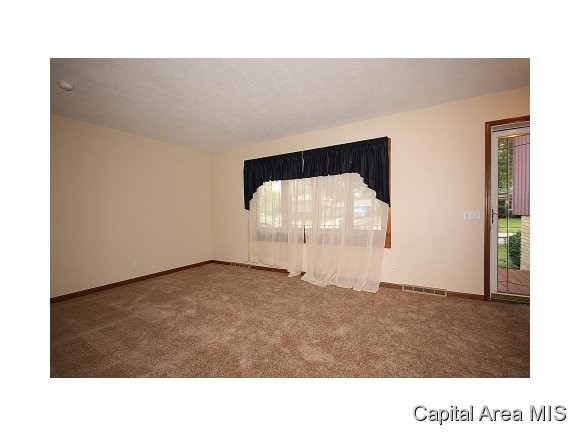 2435 Arrowhead Drive Springfield, IL 62702 - Photo 4 of 24 Gallery Image 4