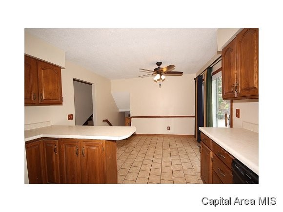 2435 Arrowhead Drive Springfield, IL 62702 - Photo 5 of 24 Gallery Image 5