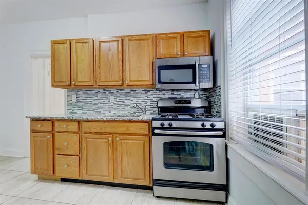 $1,950 | 6045 Boulevard East, Unit 7E, West New York, NJ 07093