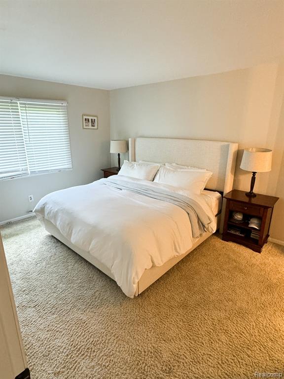 384 Huntington Court Rochester Hills, MI 48307 - Photo 16 of 34