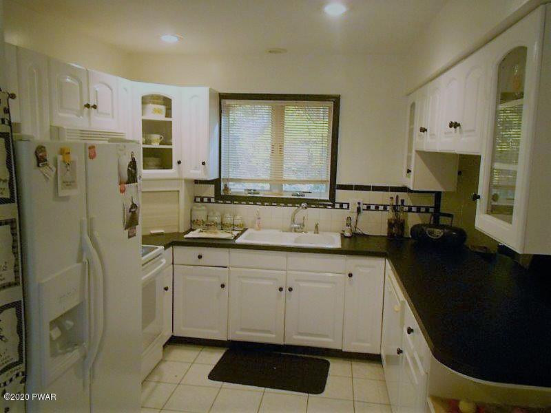 100 Lone Pine Bay Road Hawley, PA 18428 - Photo 8 of 41
