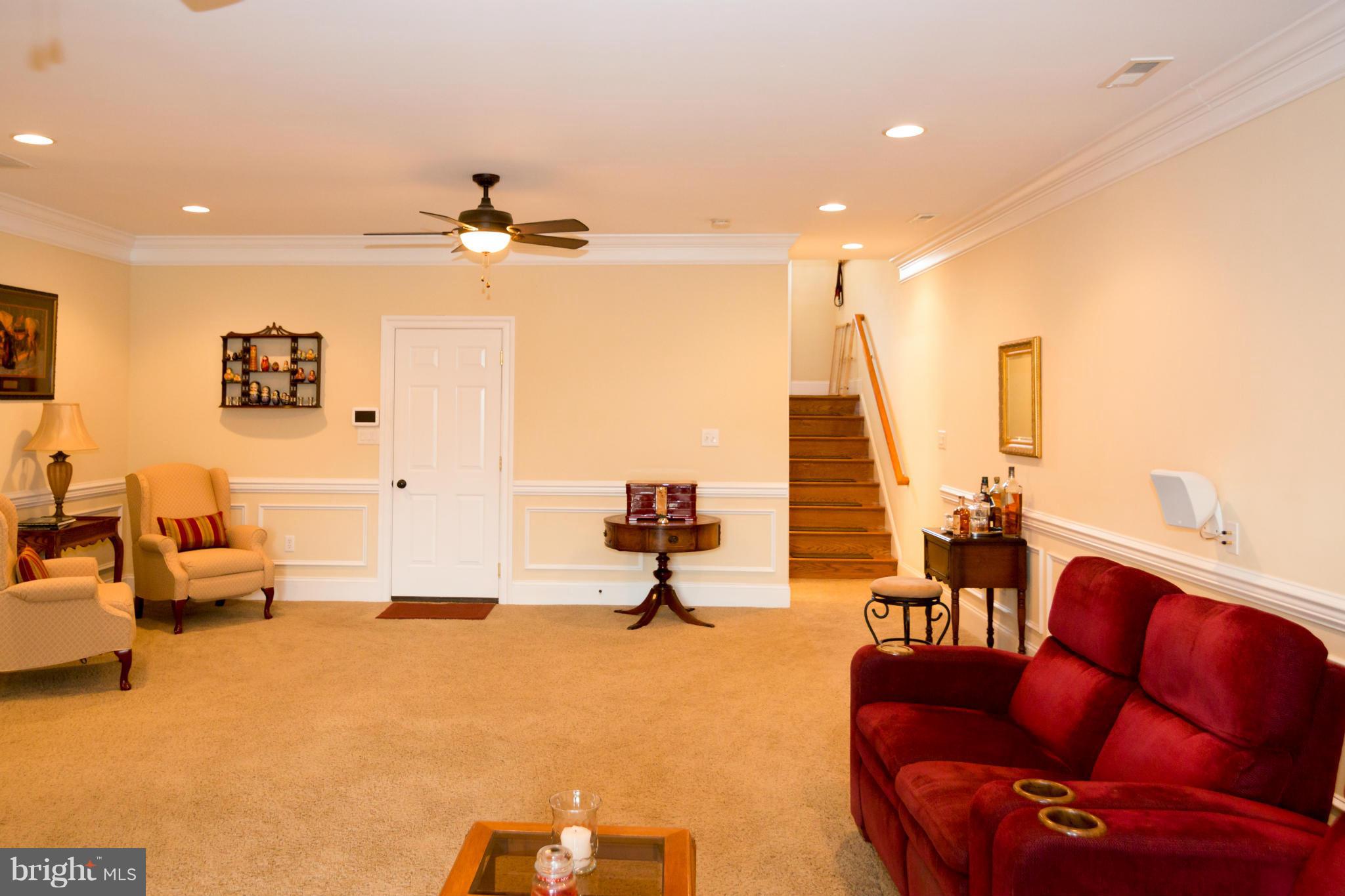 163 Roland Road Pasadena, MD 21122 - Photo 18 of 30 Family Room