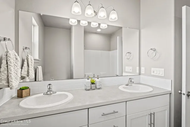 $569,990 | 941 East Healy Avenue, Post Falls, ID 83854