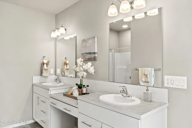 $569,990 | 941 East Healy Avenue, Post Falls, ID 83854