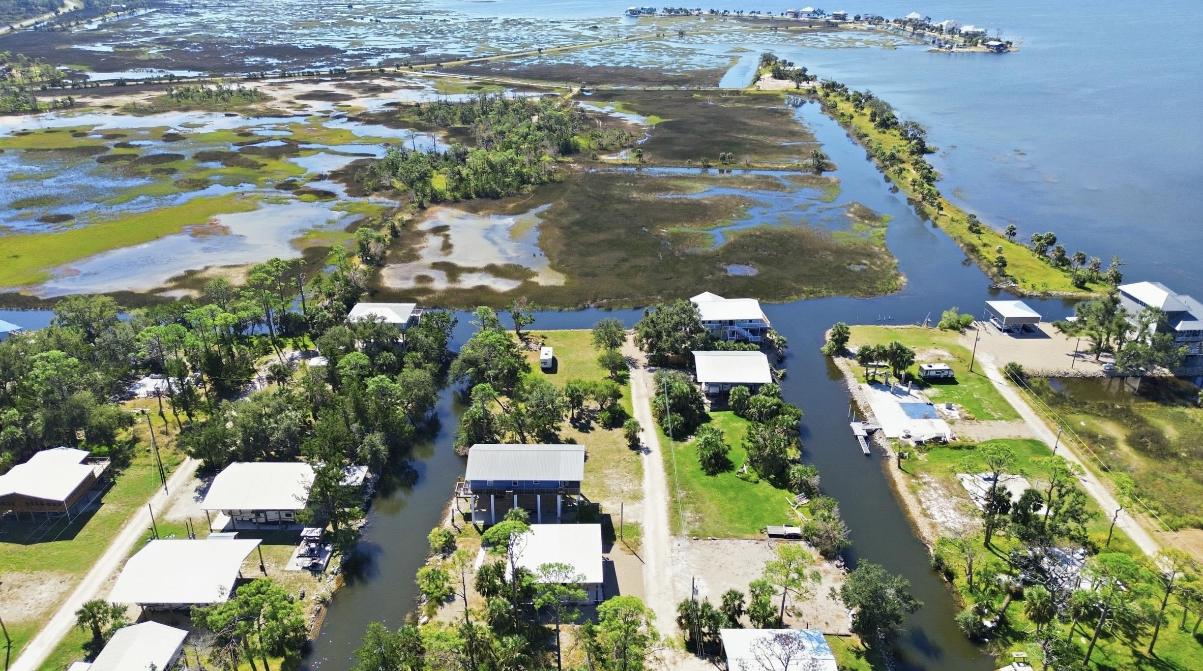 21498 Widgeon Road Perry, FL 32348 - Photo 4 of 33