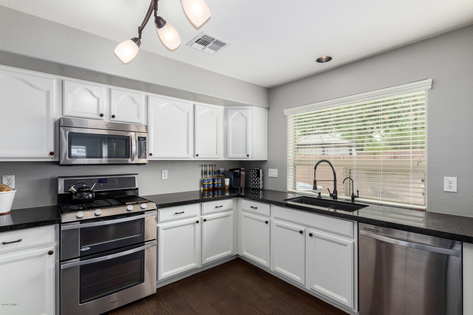 2439 West Via Dona Road Phoenix, AZ 85085 - Photo 4 of 43 0019-Via Dona 19
