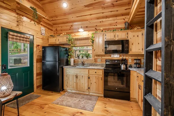 $194,900 | 151 Rushmore Lane, Murphy, NC 28906