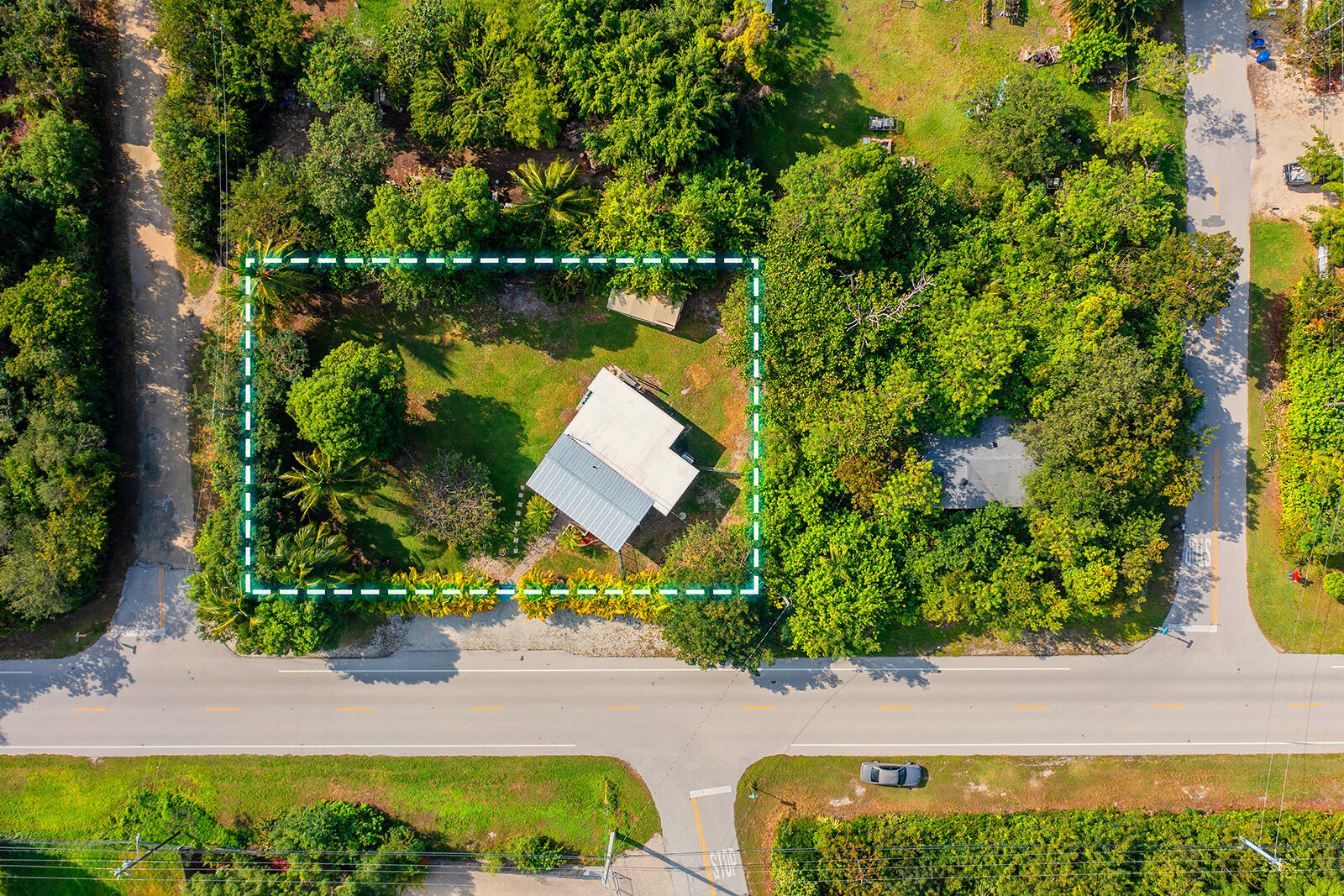 26985 Dolphin Road Summerland Key, FL 33042 - Photo 5 of 31 26985 Dolphin Rd (web) 008