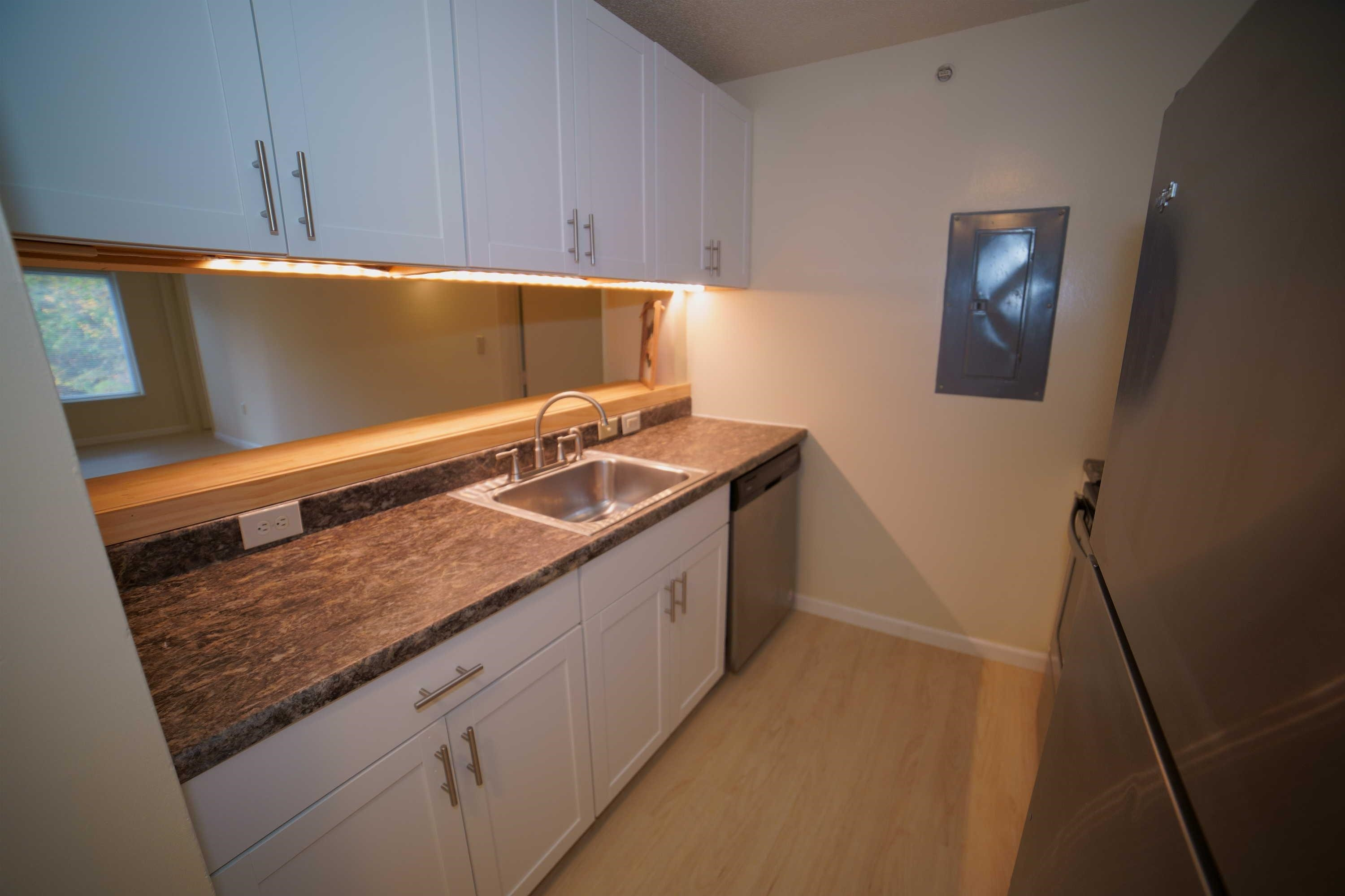 1431 Collegiate Circle, Unit 301 Raleigh, NC 27606 - Photo 3 of 31 Photo 3