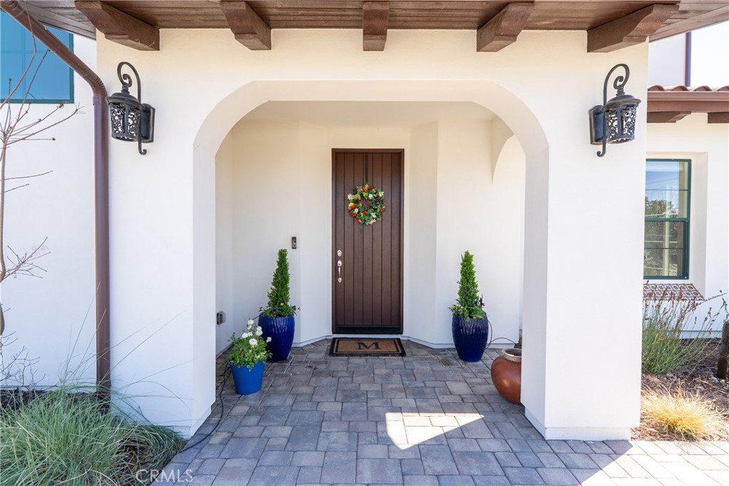 9300 Via Castillo Atascadero, CA 93422 - Photo 4 of 49 a view of entryway and hall