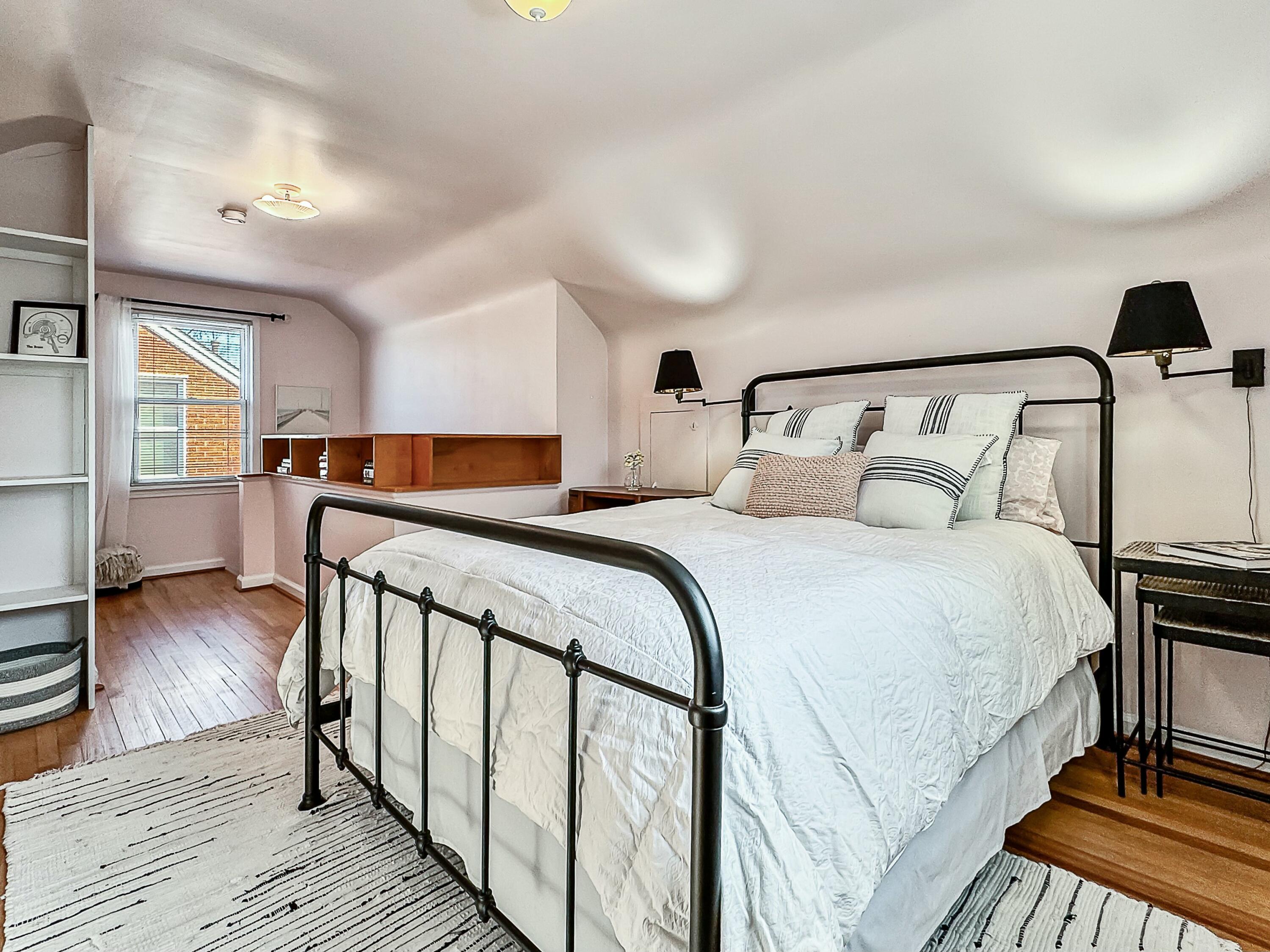 995 Oxford Road Berkley, MI 48072 - Photo 23 of 43 tempImage8eMPN8