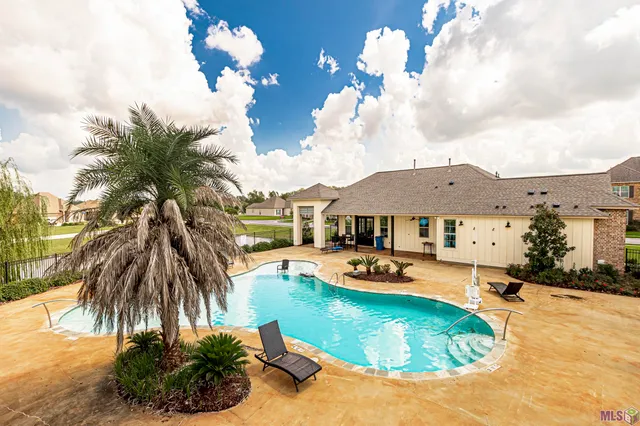 $324,900 | 7805 Antebellum Avenue, Baton Rouge, LA 70820