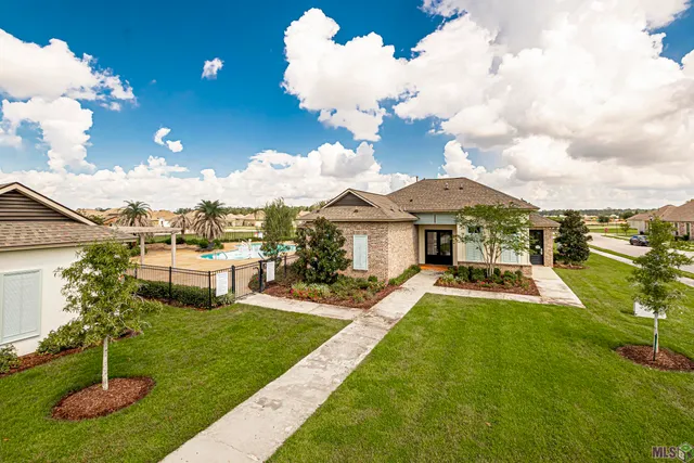 $324,900 | 7805 Antebellum Avenue, Baton Rouge, LA 70820