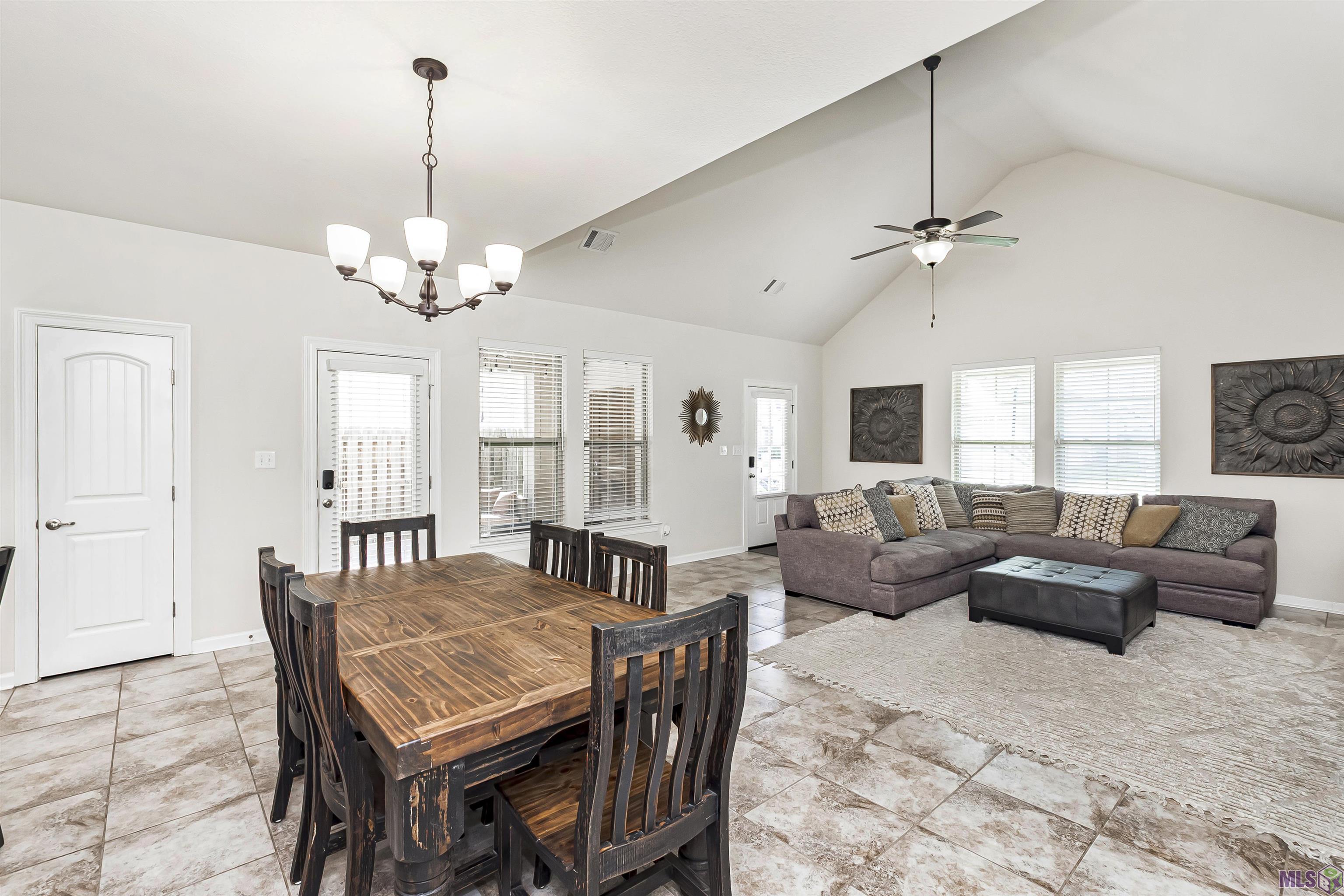 7805 Antebellum Avenue Baton Rouge, LA 70820 - Photo 4 of 31