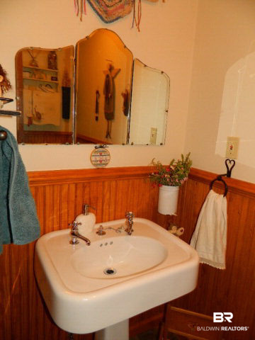 21372 County Road 49 Silverhill, AL 36576 - Photo 34 of 50 pedestal sink