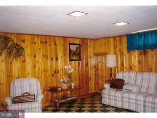 421 West Moyer Road Pottstown, PA 19464 - Photo 5 of 6 Gallery Image 5
