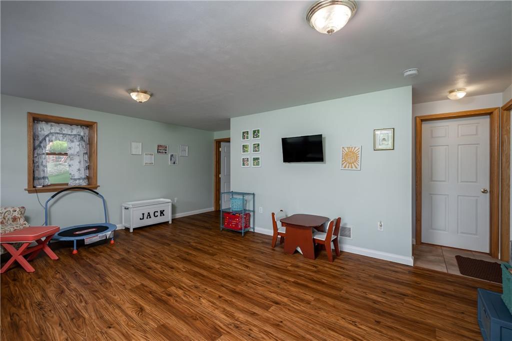 603 Spring Street Mars, PA 16046 - Photo 3 of 24 Gallery Image 3