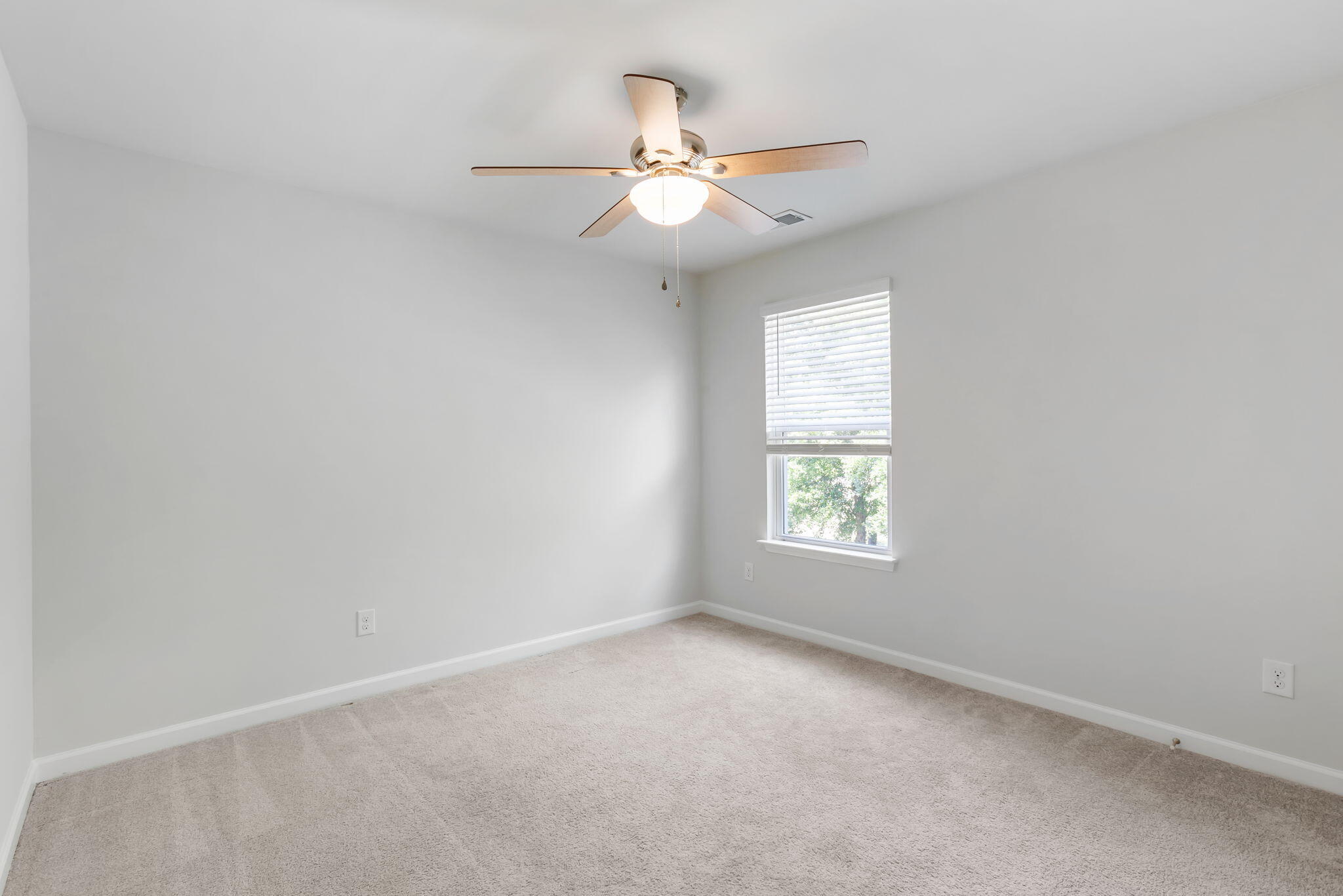 3830 Sawmill Court Mount Pleasant, SC 29429 - Photo 16 of 19 Bedroom 4 -- upstairs