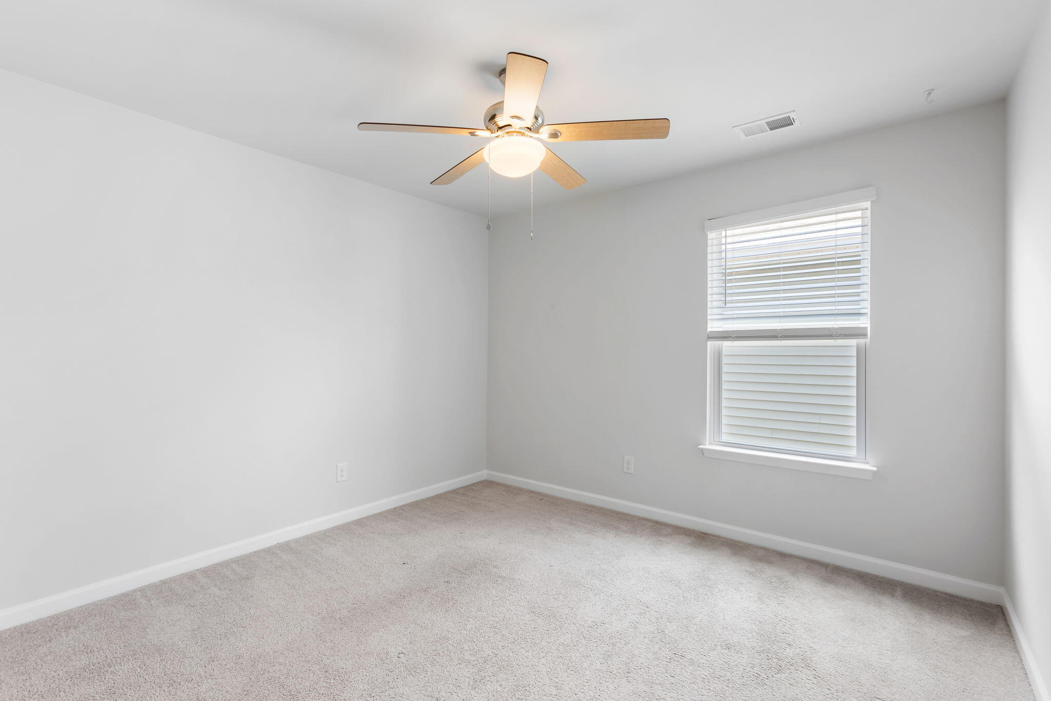 3830 Sawmill Court Mount Pleasant, SC 29429 - Photo 18 of 19 Bedroom 5 -- upstairs