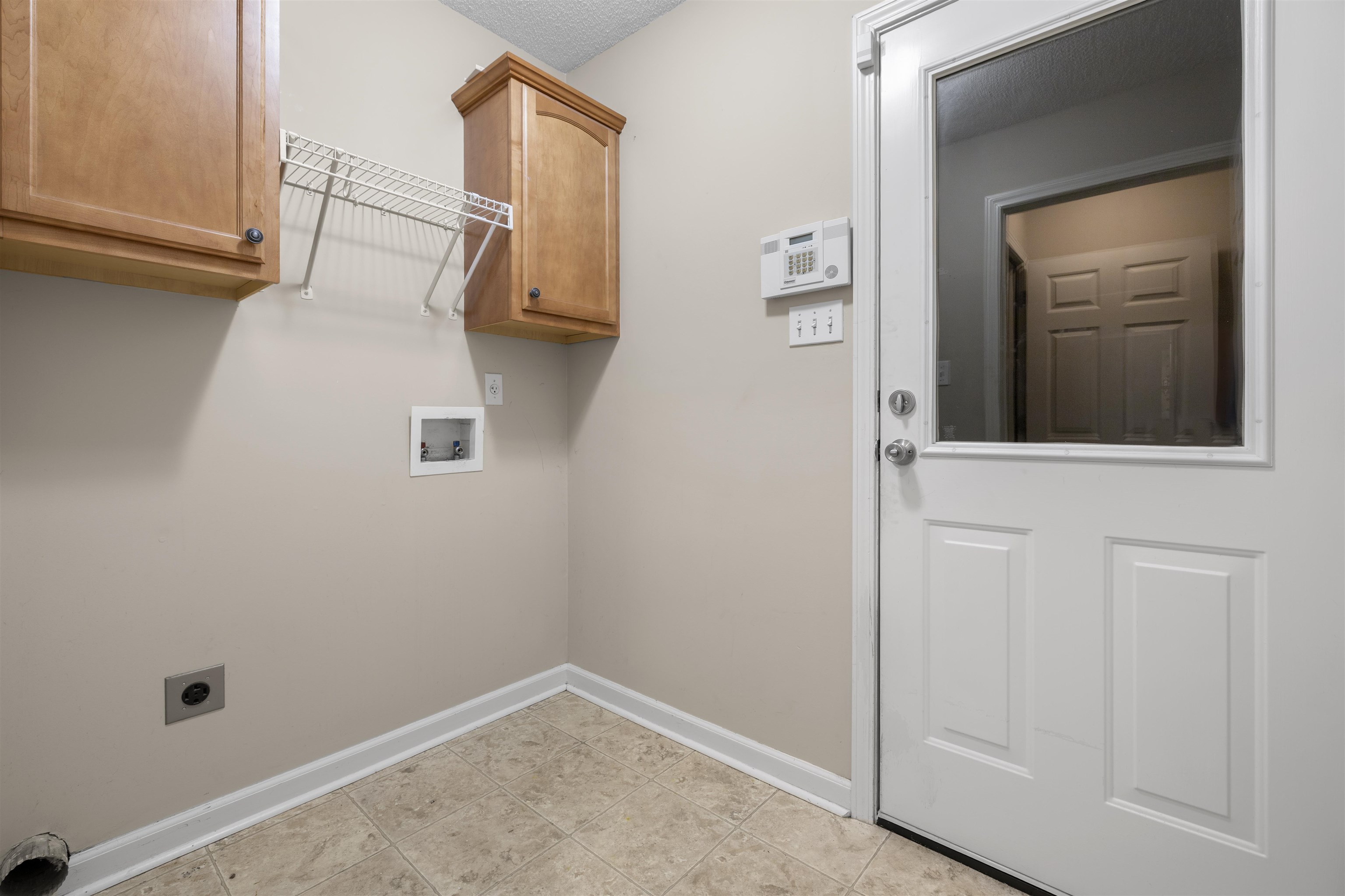 220 Terry Road Somerville, TN 38068 - Photo 27 of 29 a bathroom with a sink and mirror